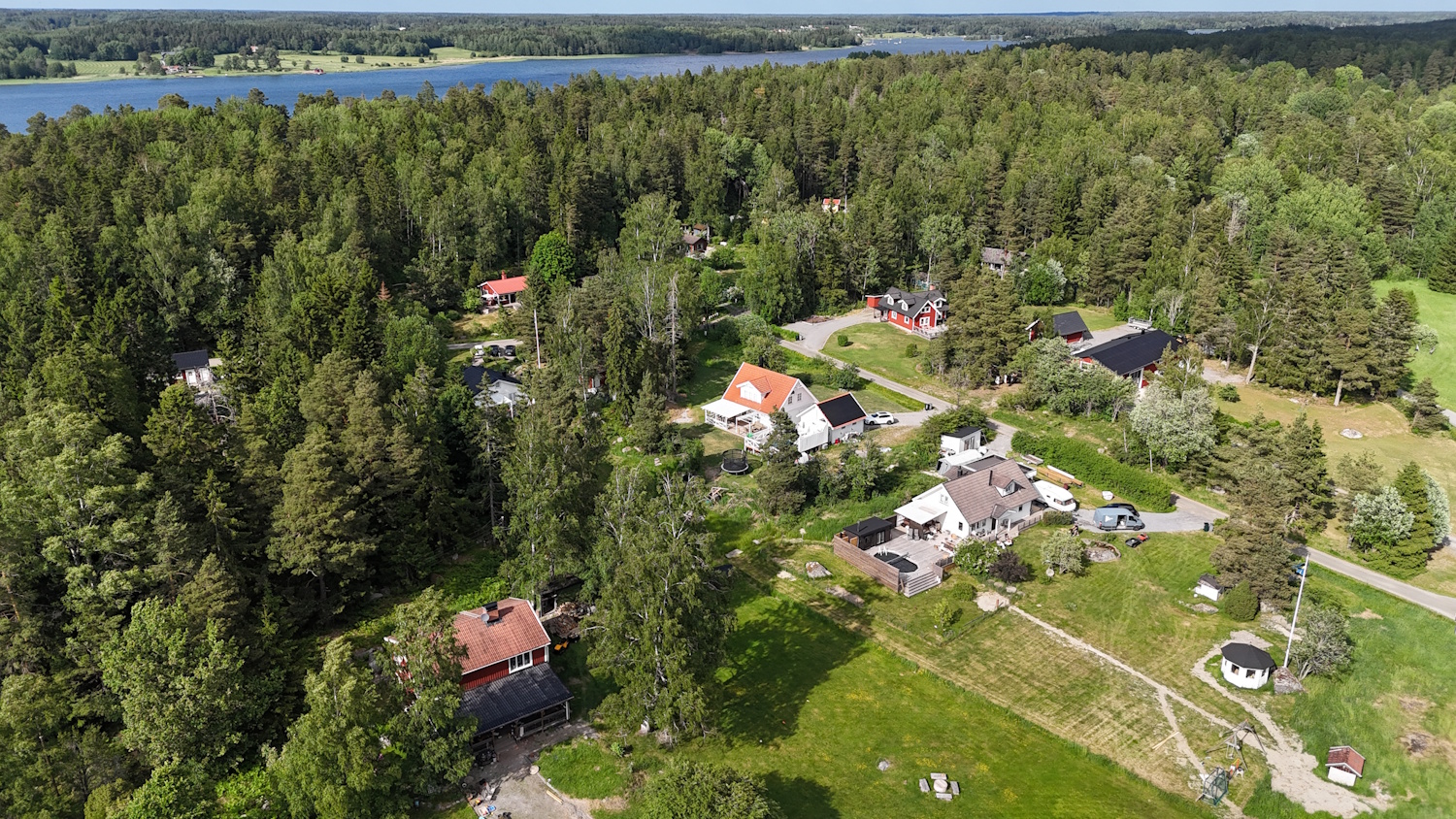 Harka i Norrtälje Drönarbild över tornet